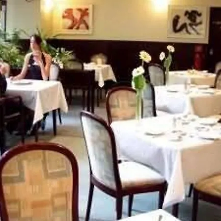 Hotel Kurfuerstendamm Am Adenauerplatz-3